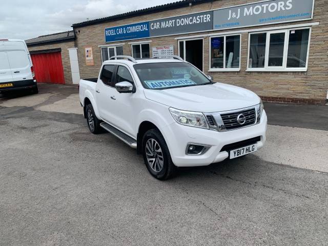 Nissan Navara Double Cab Pick Up Tekna 2.3dCi 190 4WD Auto Pick Up Diesel White