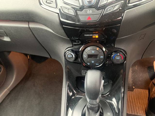 2013 Ford Fiesta 1.6 FIESTA ZETEC AUTO