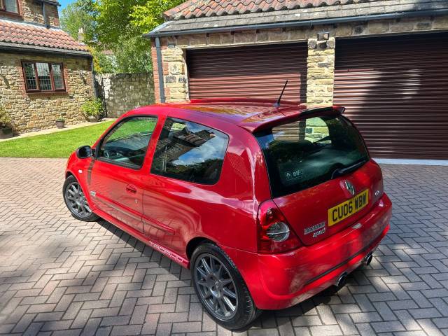 2006 Renault Clio 2.0 CLIO RENAULTSPT TROPHY182